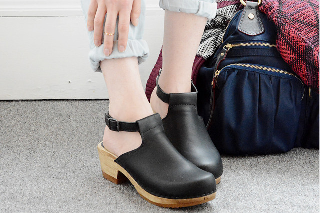 How to wear clogs this fall: Sven clogs on A Girl Named PJ